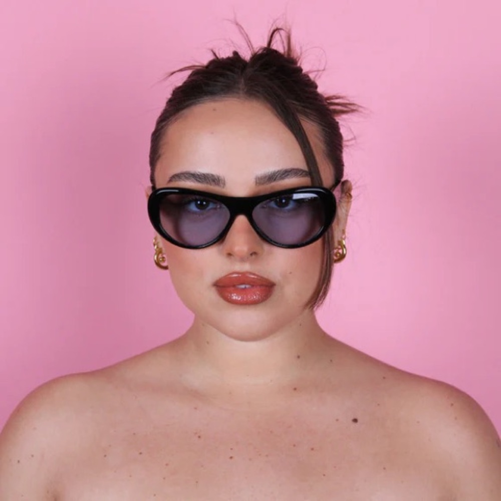 INDY Liotta Shield Chic Black Sunglasses Blue Lenses